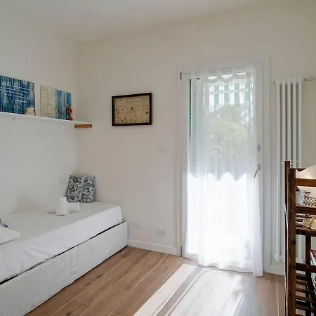 Wood&white - 2 Bedrooms E 2 Bathrooms - Wifi Διαμέρισμα