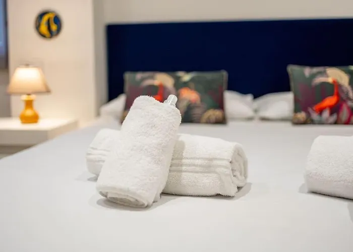 Wood&white - 2 Bedrooms E 2 Bathrooms - Wifi 아파트 *